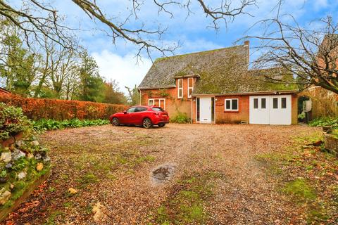 3 bed property, in Church Road, £475,000