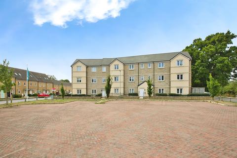 2 bed property, in Raven Court, £135,000