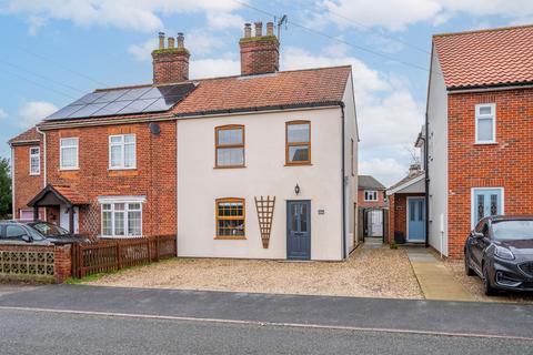 3 bed property, in Millfield Road, £325,000