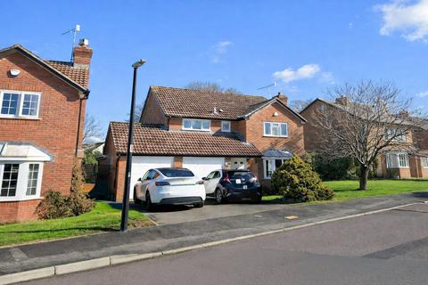4 bed property, in Robinson Close, £750,000