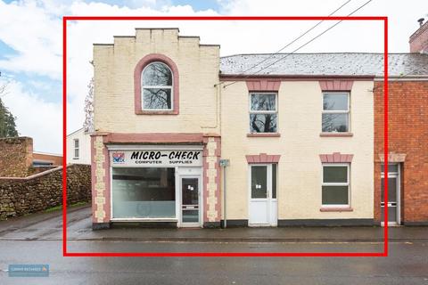 3 bed property, in North Street, £230,000