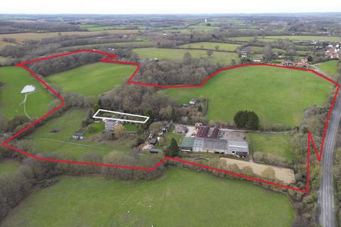 9 bed property, in Colliers End, £2,650,000