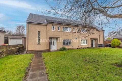 2 bed property, in Greenset Close, £110,000