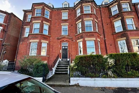 13 bed property, in Wellesley Road, £800,000