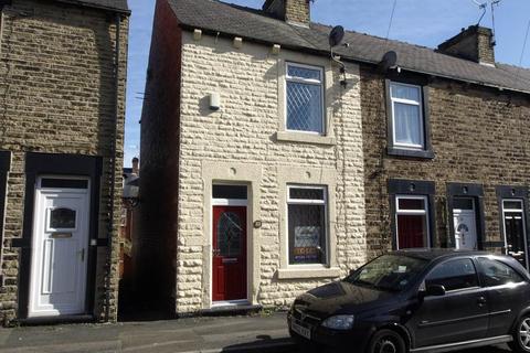 2 bed property, in Bradbury Street, £95,000