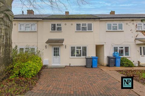 3 bed property, in Beech Road, £140,000