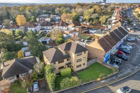 10 bed property, in Mayplace Road East, £1,500,000