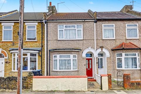 3 bed property, in Uckfield Road, £425,000
