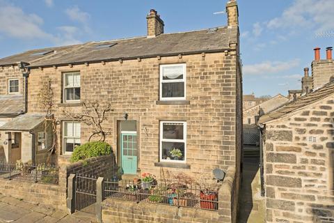 3 bed property, in Lodge Hill, £370,000