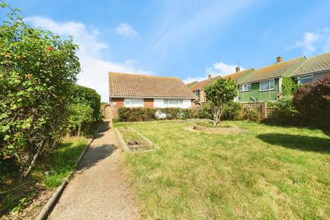 3 bed property, in Seaview Road, £375,000