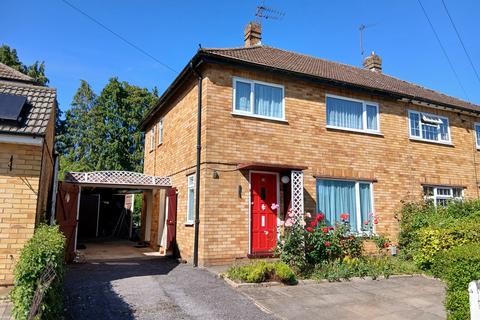 3 bed property, in Leywood Close, £725,000