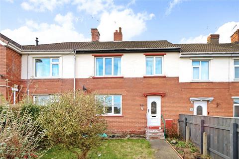 3 bed property, in Moorfoot Avenue, £120,000