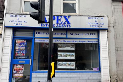 1 bed property, in Tonypandy CF40, £64,995