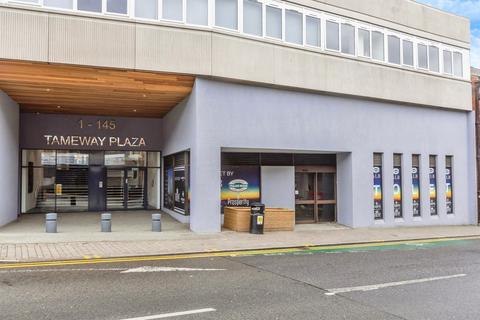 2 bed property, in Bridge Street, £100,000