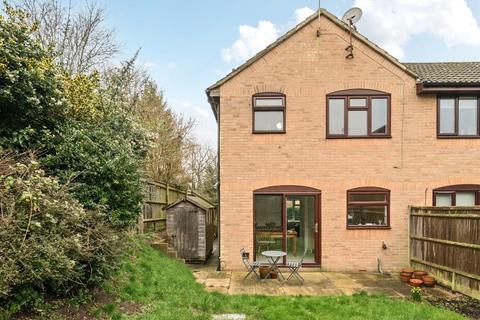 3 bed property, in Dines Way, £385,000