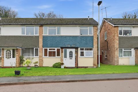 2 bed property, in Sycamore Drive, £275,000