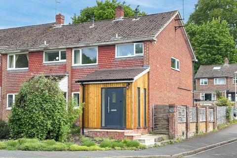 3 bed property, in Nursery Road, £425,000
