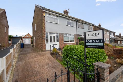 3 bed property, in Bold Street, £195,000