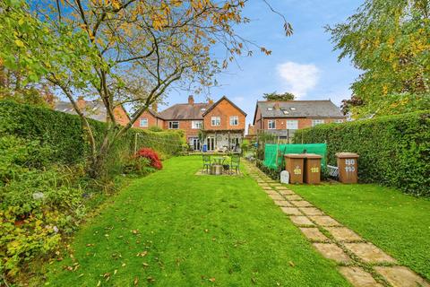 7 bed property, in Station Road, £570,000