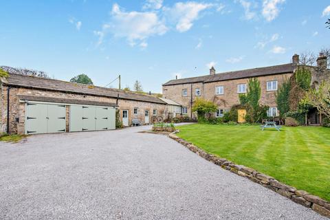 Studio, in Main Street, £850,000