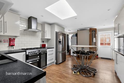 7 bed property, in Great West Road, £1,650,000