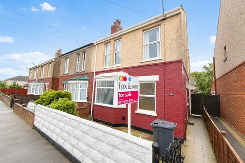 3 bed property, in Dorrien Road, £200,000