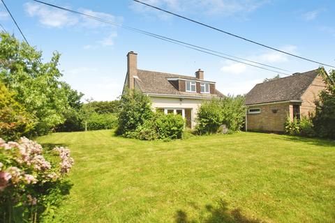 3 bed property, in Weir Close, £550,000
