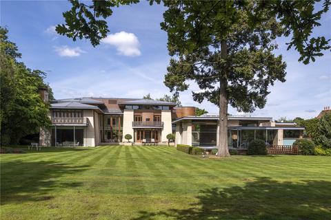12 bed property, in The Bishops Avenue, £22,000,000