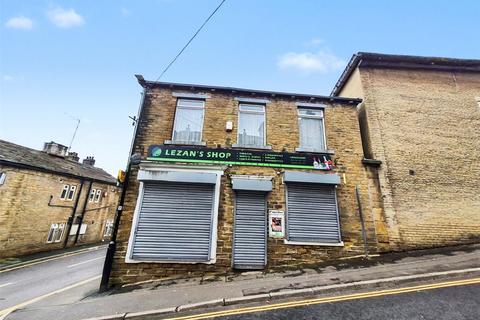 Studio, in Tower Hill, £130,000