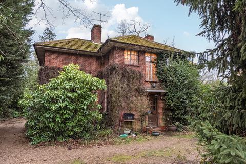 3 bed property, in Church Lane, £1,000,000