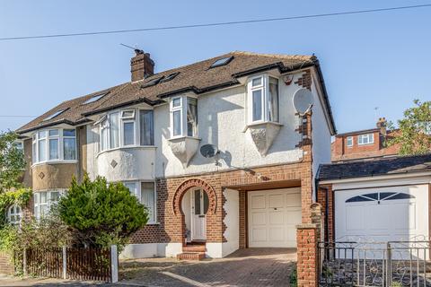 4 bed property, in Brodie Road, £700,000