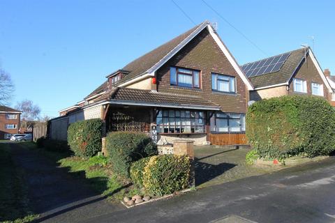 2 bed property, in Commonside, £199,995