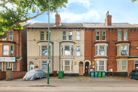 3 bed property, in Gregory Boulevard, £240,000