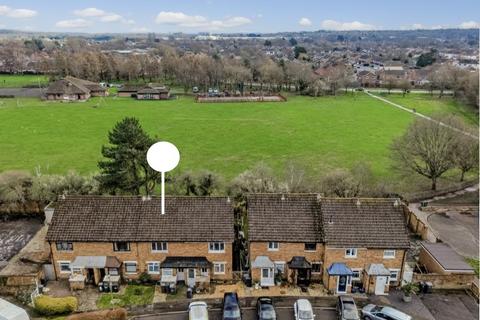 1 bed property, in Boveridge Gardens, £160,000
