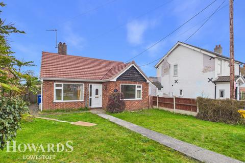 2 bed property, in Colville Road, £230,000