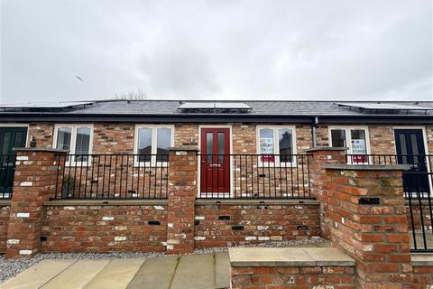 2 bed property, in Justice Place, £95,000