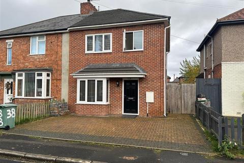 5 bed property, in Eamont Road, £150,000