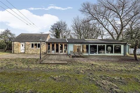 3 bed property, in Bawtry Road, £150,000