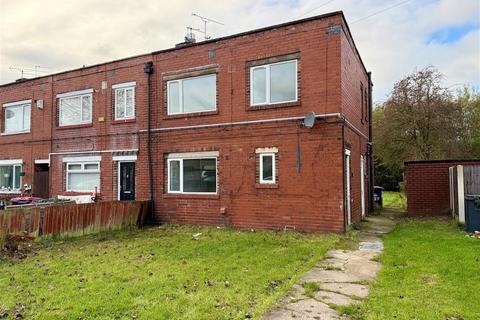4 bed property, in Morrison Avenue, £80,000