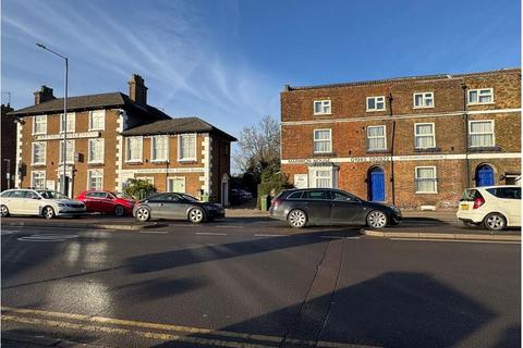23 bed property, in Lynn Road, £500,000