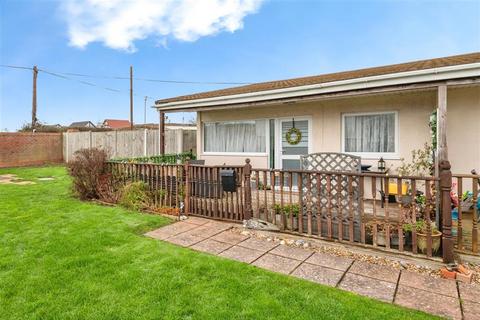 2 bed property, in Mill Lane, £75,000