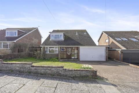 4 bed property, in Wanderdown Road, £650,000