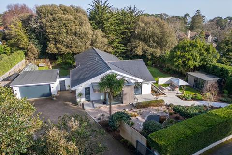 4 bed property, in Ettrick Road, £2,500,000