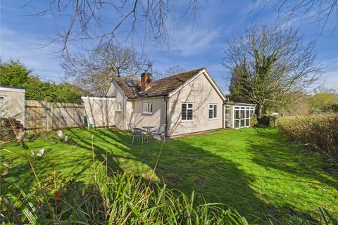 3 bed property, in Stone Street, £475,000