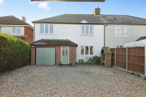 4 bed property, in London Road, £410,000
