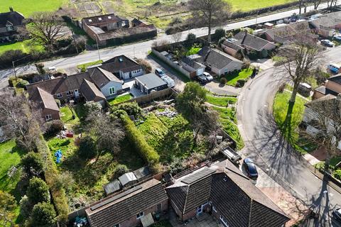 2 bed property, in Warmwell Road, £185,000