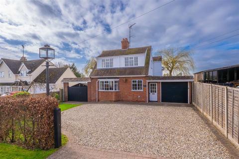 4 bed property, in Grimshaw Hill, £750,000