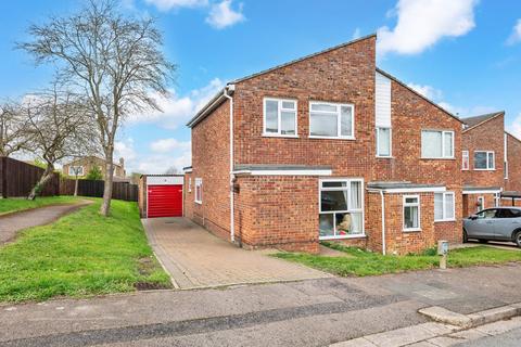3 bed property, in Beldam Avenue, £400,000