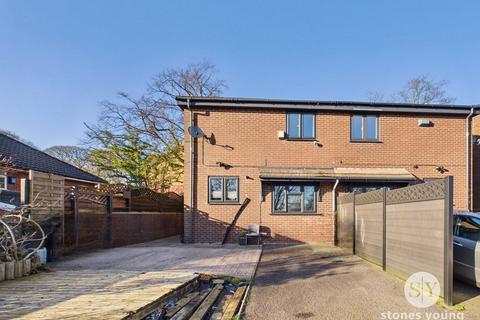 3 bed property, in Shear Bank Close, £275,000