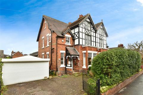 6 bed property, in Crewe Road, £465,000
